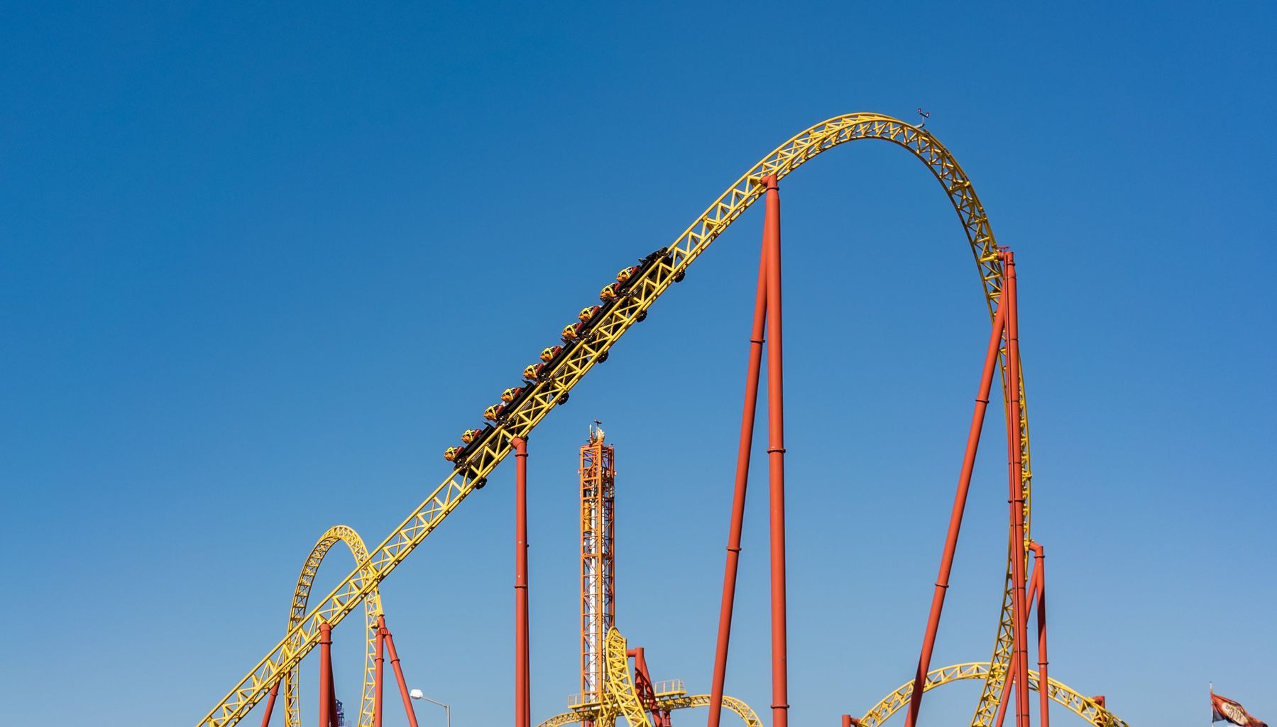 Beyond Numbers: Exploring the Human Factor in Company Valuations